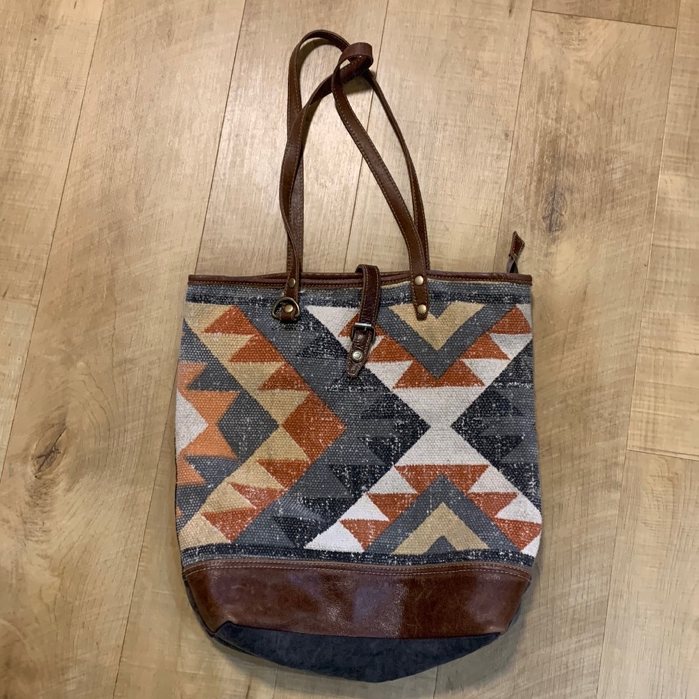 Myra Bag/tote bag